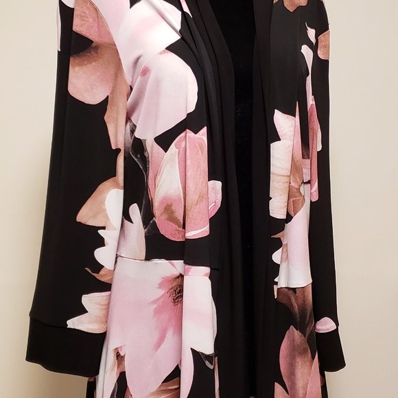 Pink & Black Floral Kimono - Picture 2 of 4